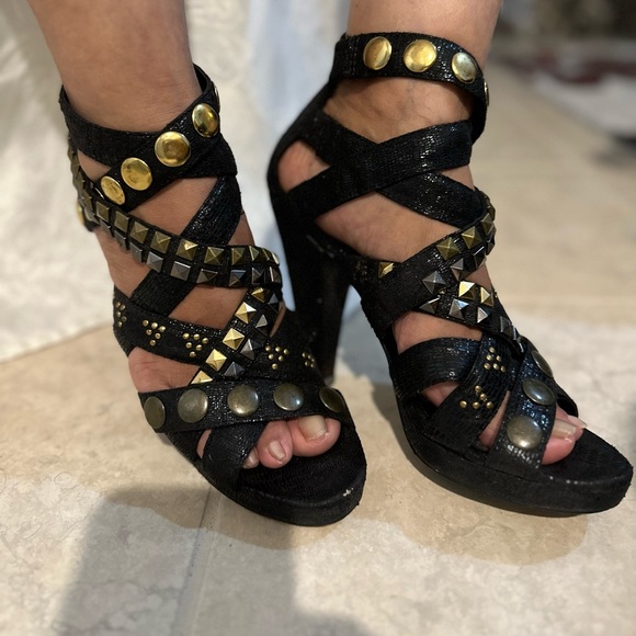 Spring black strap shoes size 37 - Picture 3 of 7